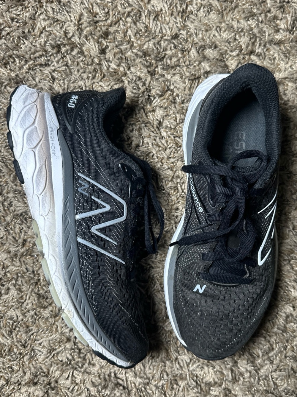 New Balance 860 Fresh Form Black & White Knit Slip-On Sneaker Size 7.5